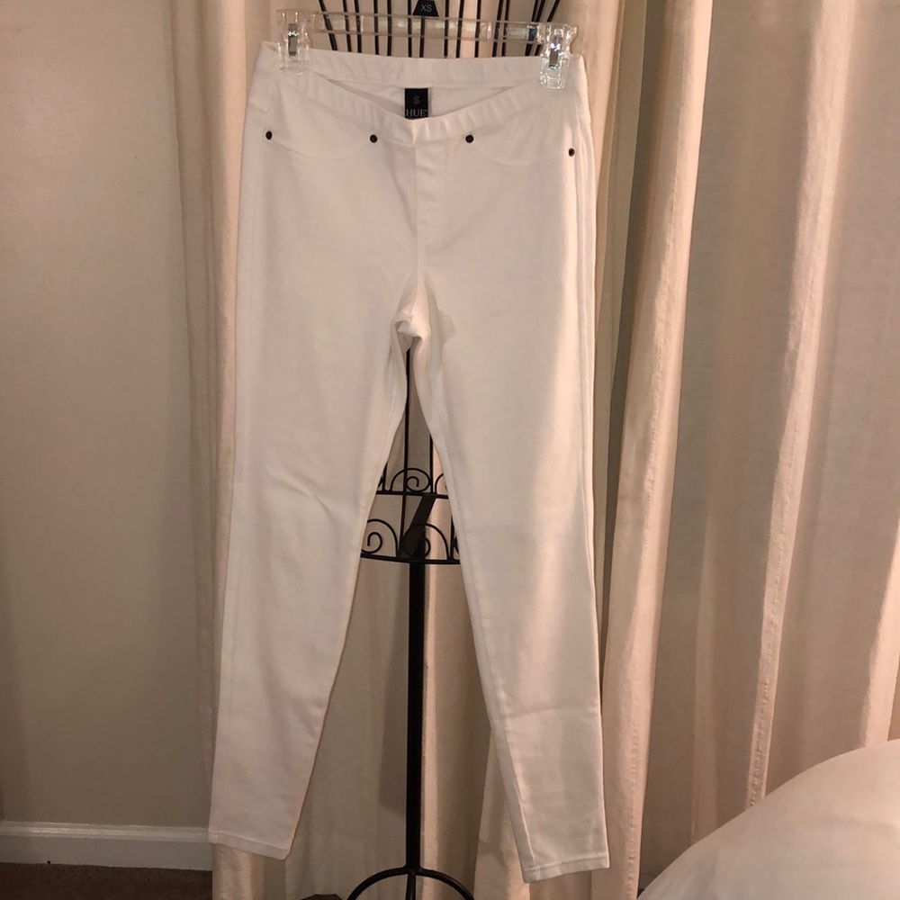 Macy’s white jeggings